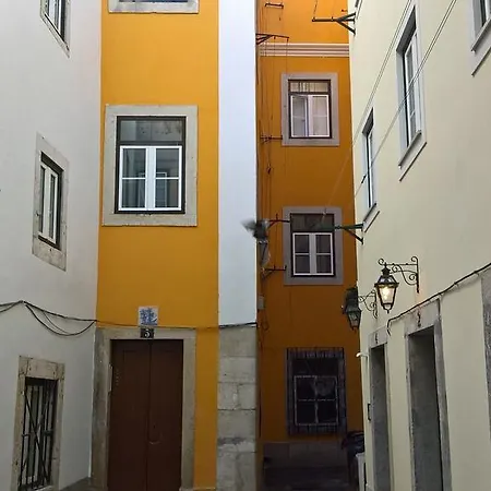 Alfama Center * Lisbon